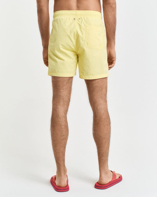 BANANA YELLOW