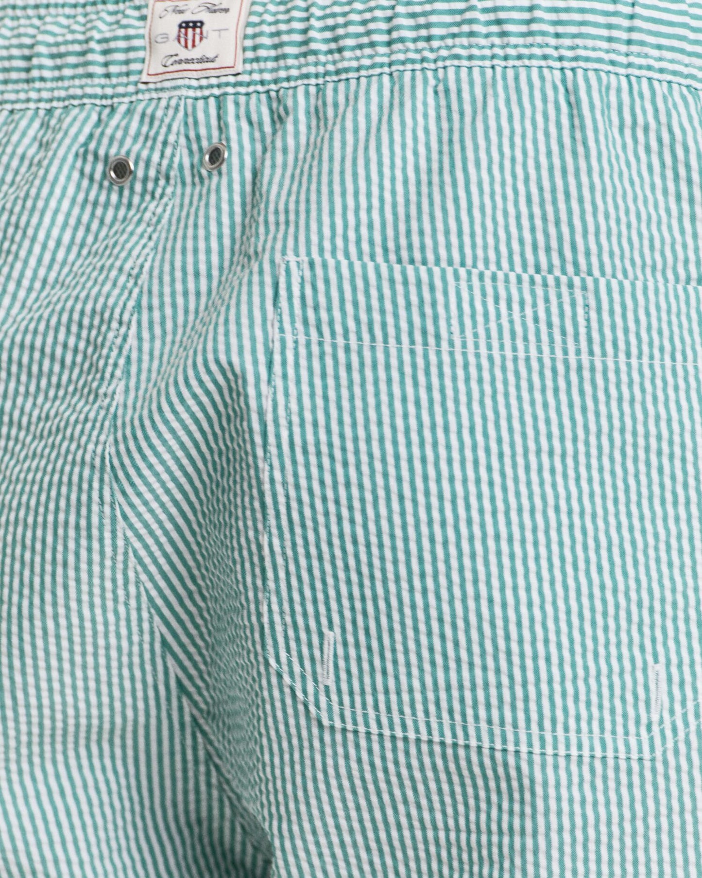 VIVID GREEN